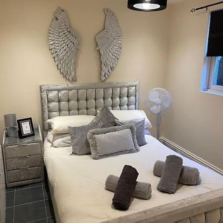 Апартаменти Flat 3 Meadow View Cozy Getaway Hurst Екстер'єр фото